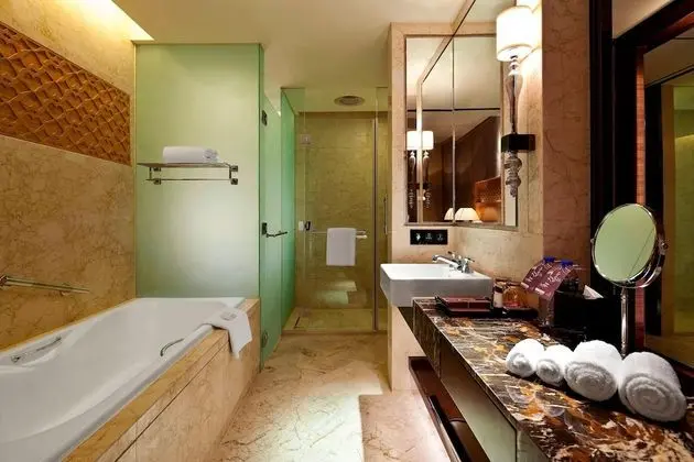 Oda, 2 Çift Kişilik Yatak, Şehir Manzaralı