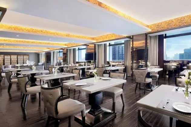 Oda, 2 Çift Kişilik Yatak, Şehir Manzaralı