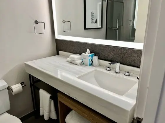 Oda, 1 En Büyük (King) Boy Yatak ve Çekyat, Balkon, Okyanusa Sıfır