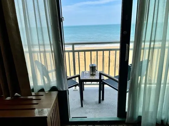 Oda, 1 En Büyük (King) Boy Yatak ve Çekyat, Balkon, Okyanusa Sıfır