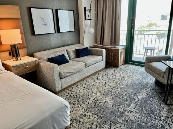 Oda, 2 Büyük (Queen) Boy Yatak, Balkon, Kısmi Deniz Manzarası