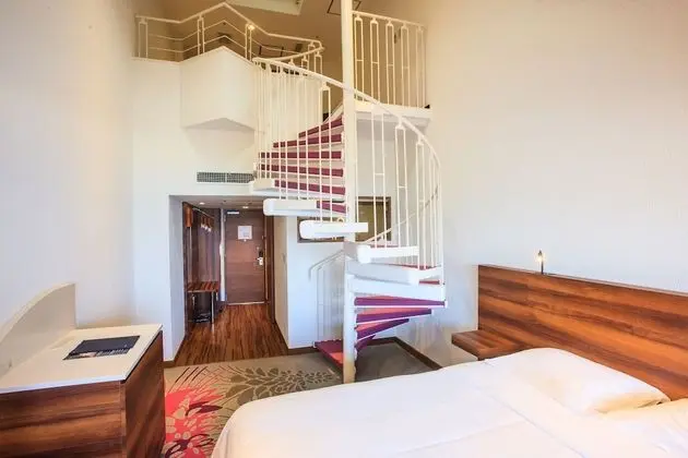 Dubleks (Maisonette, Top Floor, Main Tower)