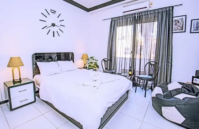2dBds, Pool View Balcony, WIFI, Kitchenettes, Washing Machines | Sheraton Plaza 414/415