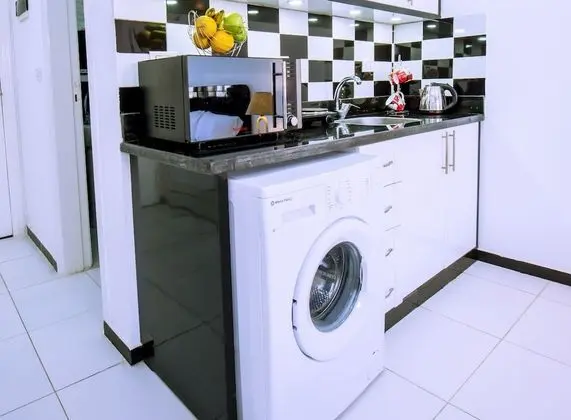 2dBds, Pool View Balcony, WIFI, Kitchenettes, Washing Machines | Sheraton Plaza 414/415