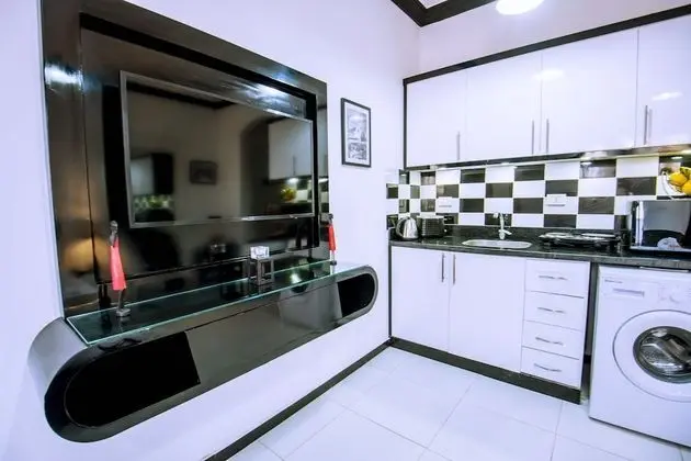 Top Floor, Pool View, Balcony, Fast WIFI, Washing Machine | Sheraton Plaza 414