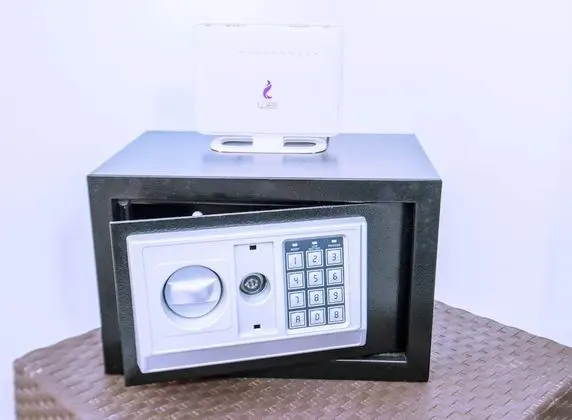Top Floor, Pool View, Fast WIFI, Kitchenette, Washing Machine | Sheraton Plaza 415