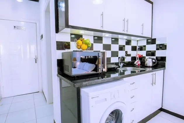 Top Floor, Pool View, Fast WIFI, Kitchenette, Washing Machine | Sheraton Plaza 415