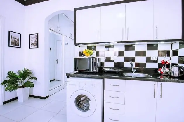 Top Floor, Pool View, Fast WIFI, Kitchenette, Washing Machine | Sheraton Plaza 415
