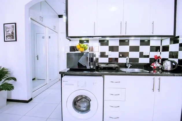 Top Floor, Pool View, Fast WIFI, Kitchenette, Washing Machine | Sheraton Plaza 415