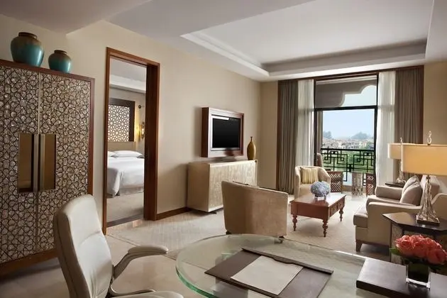 Executive Süit, 1 En Büyük (King) Boy Yatak, Balkon, Göl Manzaralı