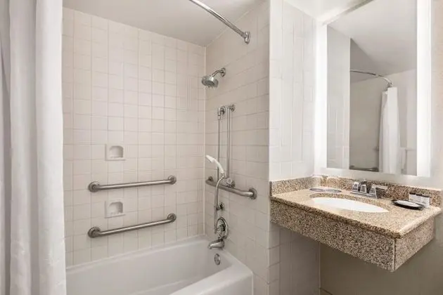 Traditional Oda, 1 En Büyük (King) Boy Yatak (Mobility/Hearing Accessible, Tub)