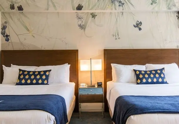 Accessible Traditional Room, 2 Double Beds