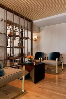 Junior Süit, 1 En Büyük (King) Boy Yatak, Sigara İçilebilir