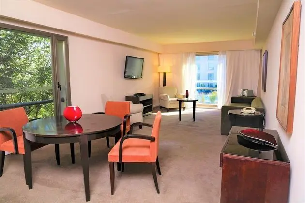 Club Süit, 1 En Büyük (King) Boy Yatak, Şehir Manzaralı