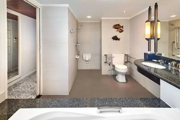 Oda, 1 En Büyük (King) Boy Yatak, Sigara İçilmez, Balkon (Larger Guest Room)