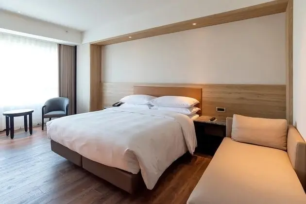 Deluxe Oda, 1 En Büyük (King) Boy Yatak, Sigara İçilmez, Şehir Manzaralı