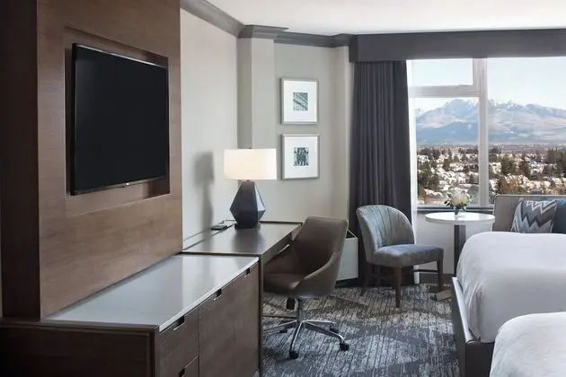 Çatı Katı Süiti (Penthouse), 1 En Büyük (King) Boy Yatak ve Çekyat