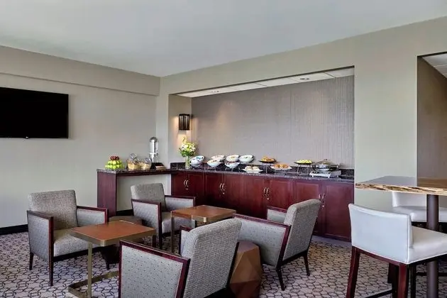 Çatı Katı Süiti (Penthouse), 1 En Büyük (King) Boy Yatak ve Çekyat