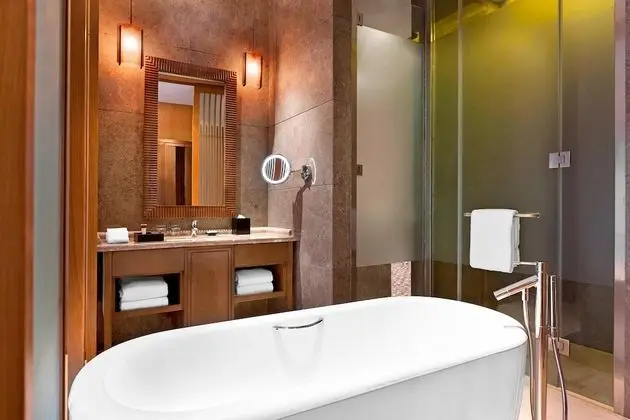 Deluxe Oda, 1 En Büyük (King) Boy Yatak, Balkon, Bahçe Manzaralı