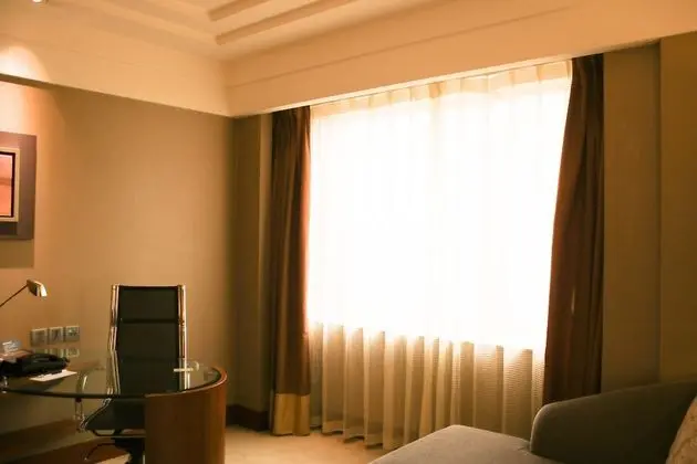 Oda, 2 Çift Kişilik Yatak, Şehir Manzaralı