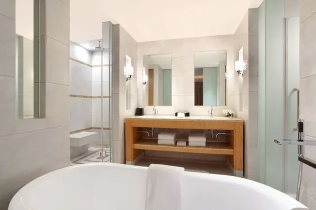 Oda, 1 En Büyük (King) Boy Yatak, Balkon, Şehir Manzaralı
