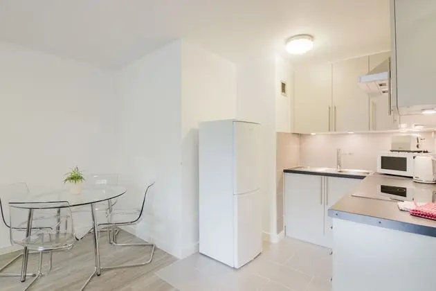 Superior Apart Daire, 1 En Büyük (King) Boy Yatak ve Çekyat, Engellilere Uygun, Şehir Manzaralı