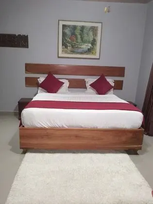 Standard Tek Büyük Yataklı Oda