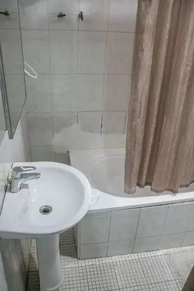 Tek Büyük Yataklı Oda, Sigara İçilmez
