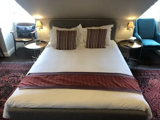 Deluxe Tek Büyük Yataklı Oda, Banyolu/Duşlu, Şehir Manzaralı (7)