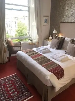 Standard Tek Büyük Yataklı Oda, Banyolu/Duşlu, Bahçe Manzaralı (2)
