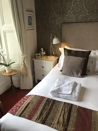 Standard Tek Büyük Yataklı Oda, Banyolu/Duşlu, Bahçe Manzaralı (2)