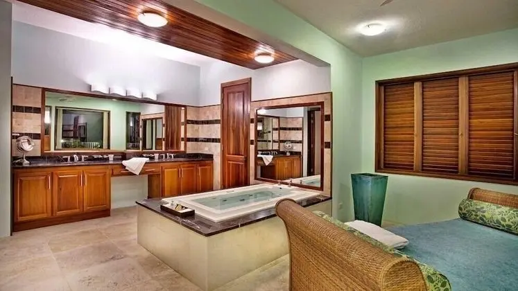 Grand Villa (Infinity 8 rooms)