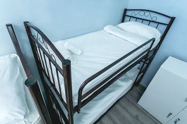 Ortak Ranzalı Oda, Sadece erkekler için (4 guests)