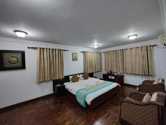 Deluxe Tek Büyük Yataklı Oda