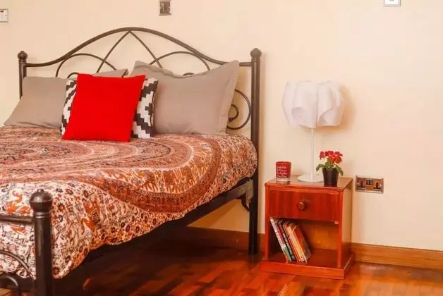 Apart Daire, 1 Çift Kişilik Yatak, Sigara İçilmez