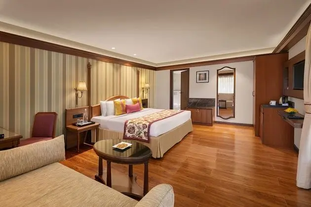 Superior Room with complimentary shuttle to Mall Road till 7 pm