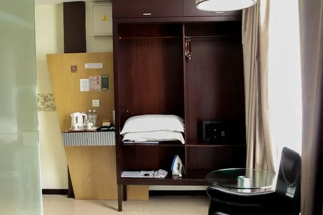 City Tek Büyük Yataklı Oda