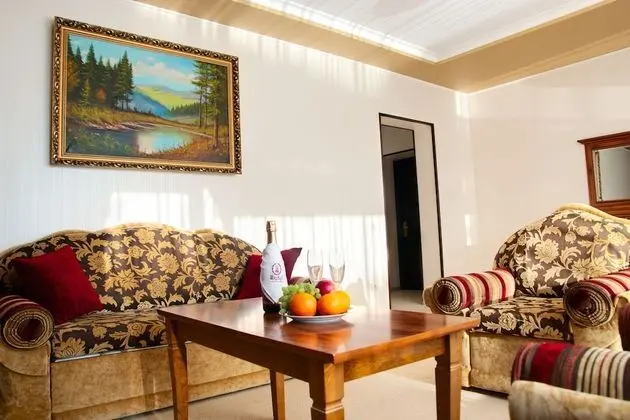 Süit, 1 En Büyük (King) Boy Yatak, Sigara İçilmez, Göl Manzaralı