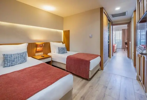 https://images.etstur.com/files/images/hotelImages/TR/209265/l/Sherwood-Dreams-Resort-Oda-365154.jpg