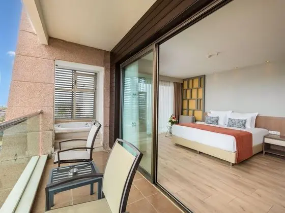 https://images.etstur.com/files/images/hotelImages/TR/209265/l/Sherwood-Dreams-Resort-Oda-365163.jpg