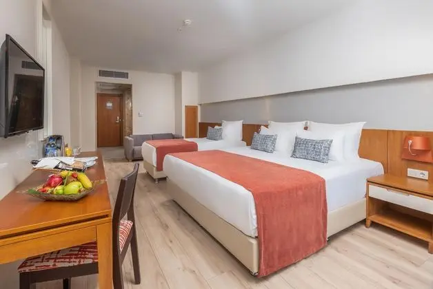 https://images.etstur.com/files/images/hotelImages/TR/209265/l/Sherwood-Dreams-Resort-Oda-365164.jpg