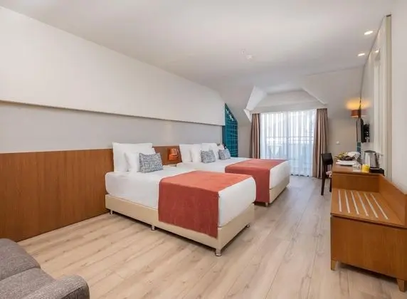 https://images.etstur.com/files/images/hotelImages/TR/209265/l/Sherwood-Dreams-Resort-Oda-365165.jpg