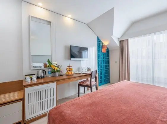 https://images.etstur.com/files/images/hotelImages/TR/209265/l/Sherwood-Dreams-Resort-Oda-365166.jpg