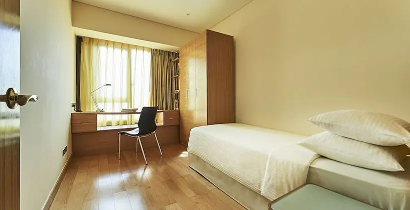 2 Bedroom Premier with Balcony