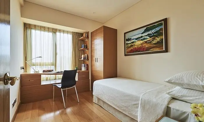 3 Bedroom Premier with Balcony