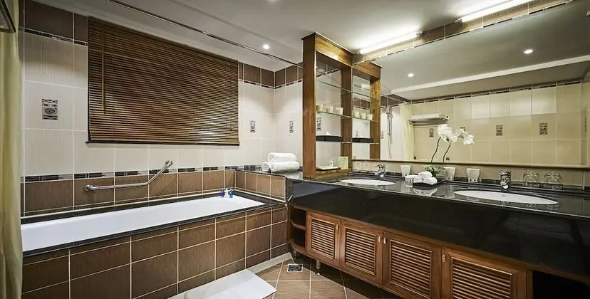 3 Bedroom Premier with Balcony