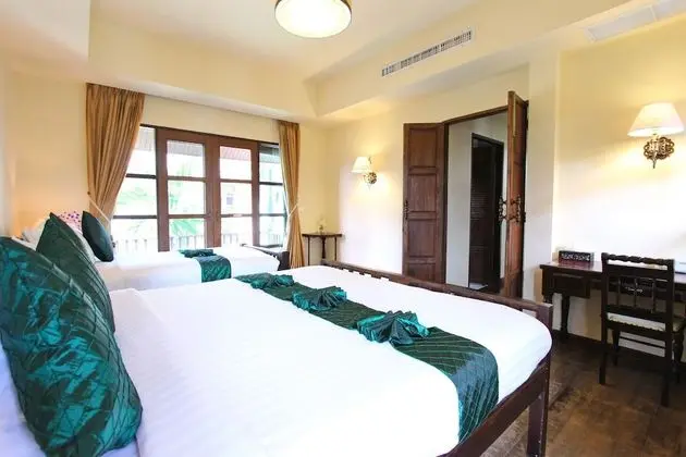 Family Suite (3 Adults)