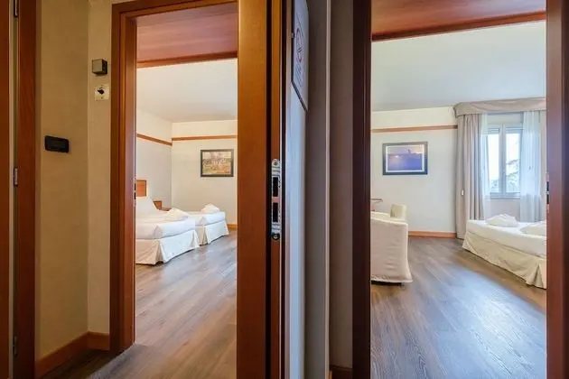 Family Oda, Bağlantılı Odalar