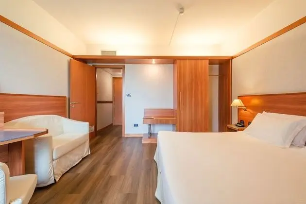 Family Oda, Bağlantılı Odalar