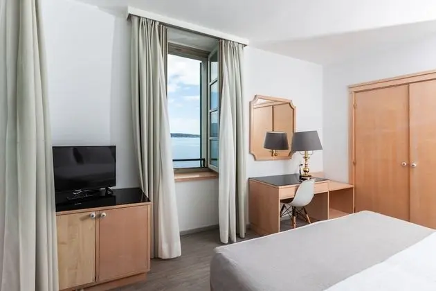 Deluxe Büyük Yataklı Tek Kişilik Oda